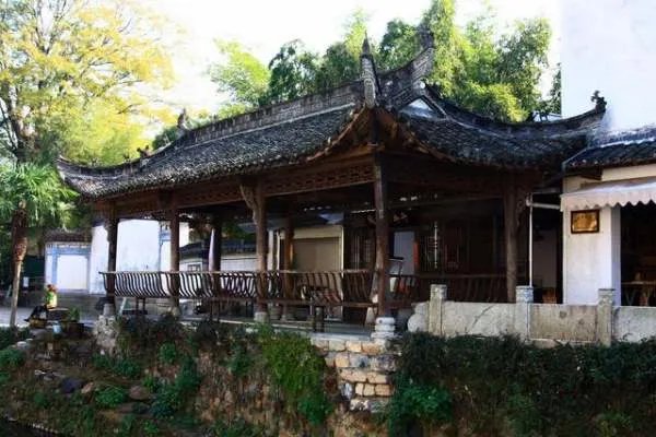 安徽绩溪龙川景区值得去吗?什么季节去比较适合?