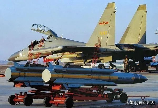 歼11与歼16有什么区别?