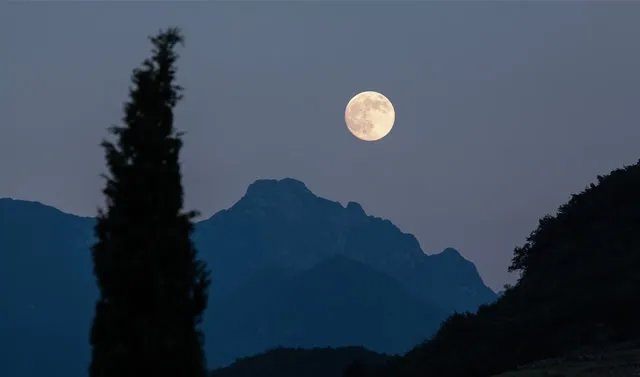 手机如何拍摄月亮夜景？手机单反拍摄月亮最佳参数