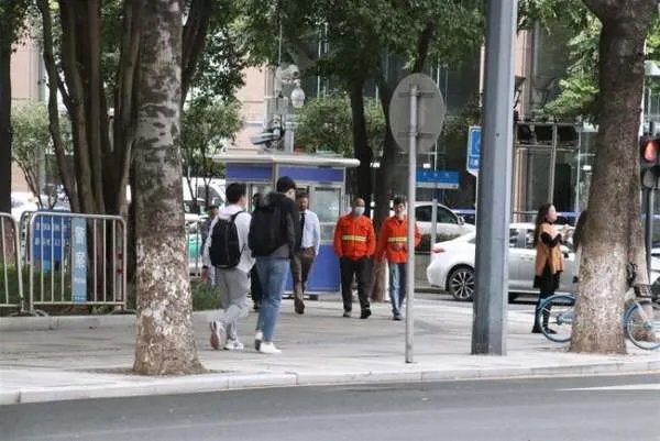 “全能型”冷空气将至,广东或将“一夜入冬”,市民出行需要做好哪些防护?