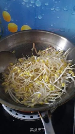 豆芽炒肉