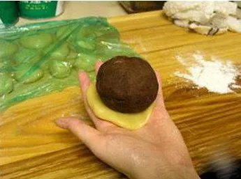 怎么在家做月饼?