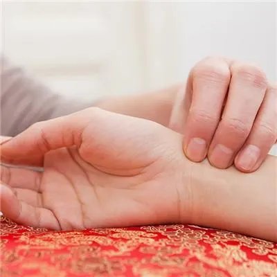 手腕扭伤怎么办