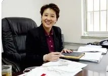自食恶果!男子出轨50岁女领导,最后落得个撤职降级的结果,你说他冤吗?