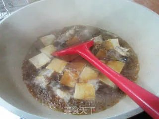 橡皮鱼炖豆腐