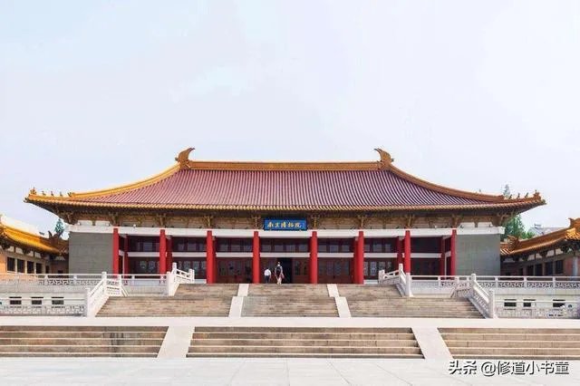 南京有哪些好玩的景点?住宿有哪些建议?