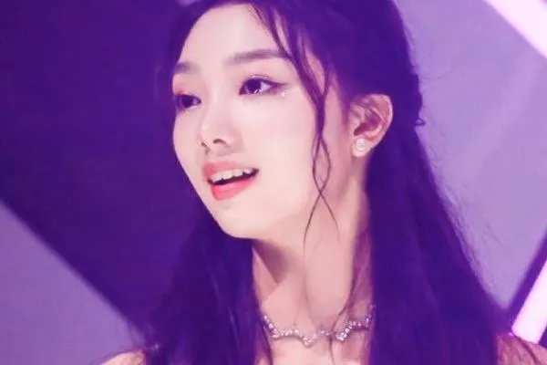 李紫婷为什么会中文?