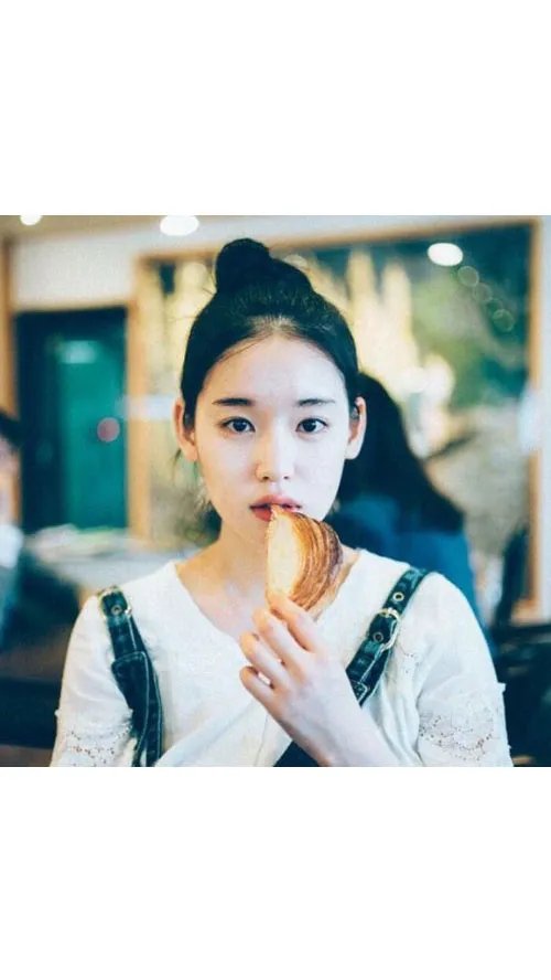 求几张高清美女学生壁纸，要清纯唯美类的