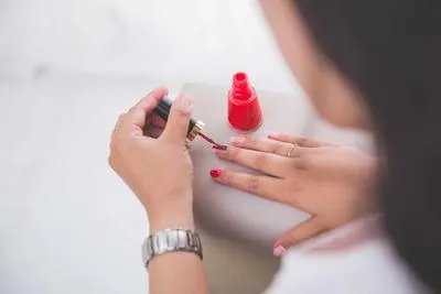 孕期可以化妆吗 细说孕妇化妆的危害