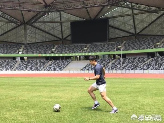 苏炳添微博秀脚法,你怎么看?