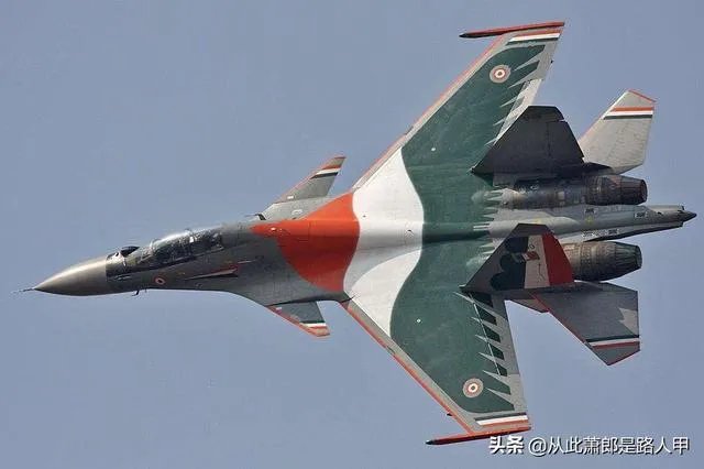 印度空军苏30战机部署拉达克前沿机场,我方歼-16能否碾压?