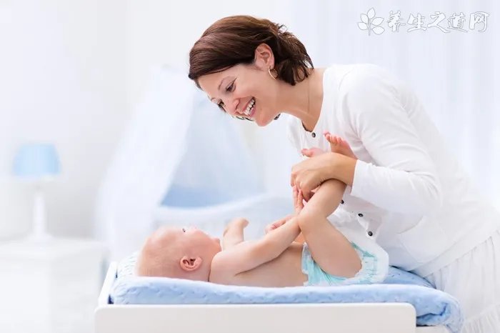 如何选购婴儿床_怎么购买好的婴儿床