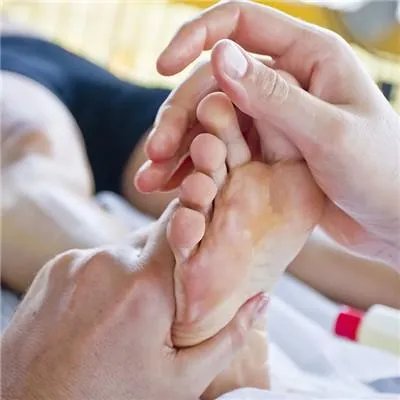 手腕扭伤怎么办