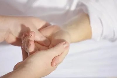 鹅掌风的简单治疗方法