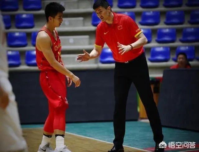 蓝队12人名单确定,陶汉林出局,杜锋就带一个韩德君强力中锋够吗?