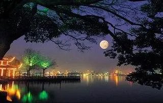请问杭州市内主要有哪些旅游景点啊?