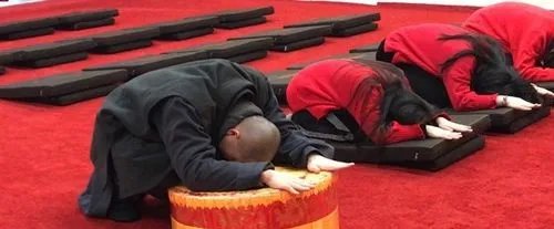 如何拜佛礼佛:正确姿势
